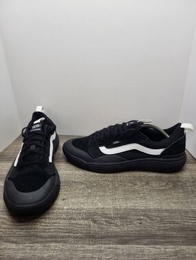 Vans UltraRange EXO SE Shoes Mens Size 12 Black Low Top Athletic Sneakers